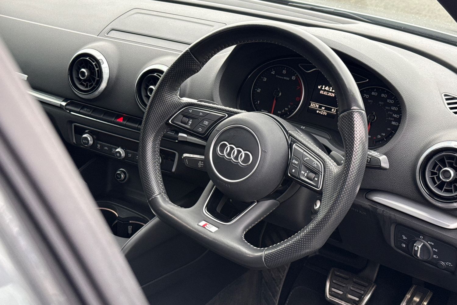 Used Audi A3 2017 for sale - 77458934: Photo 32