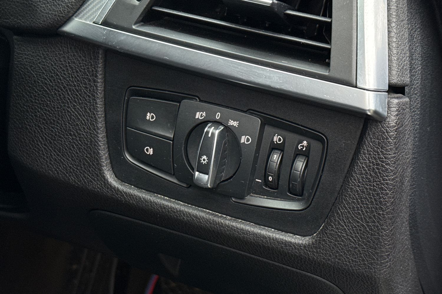 Used BMW 3 Series 2019 for sale - 77787602: Photo 36