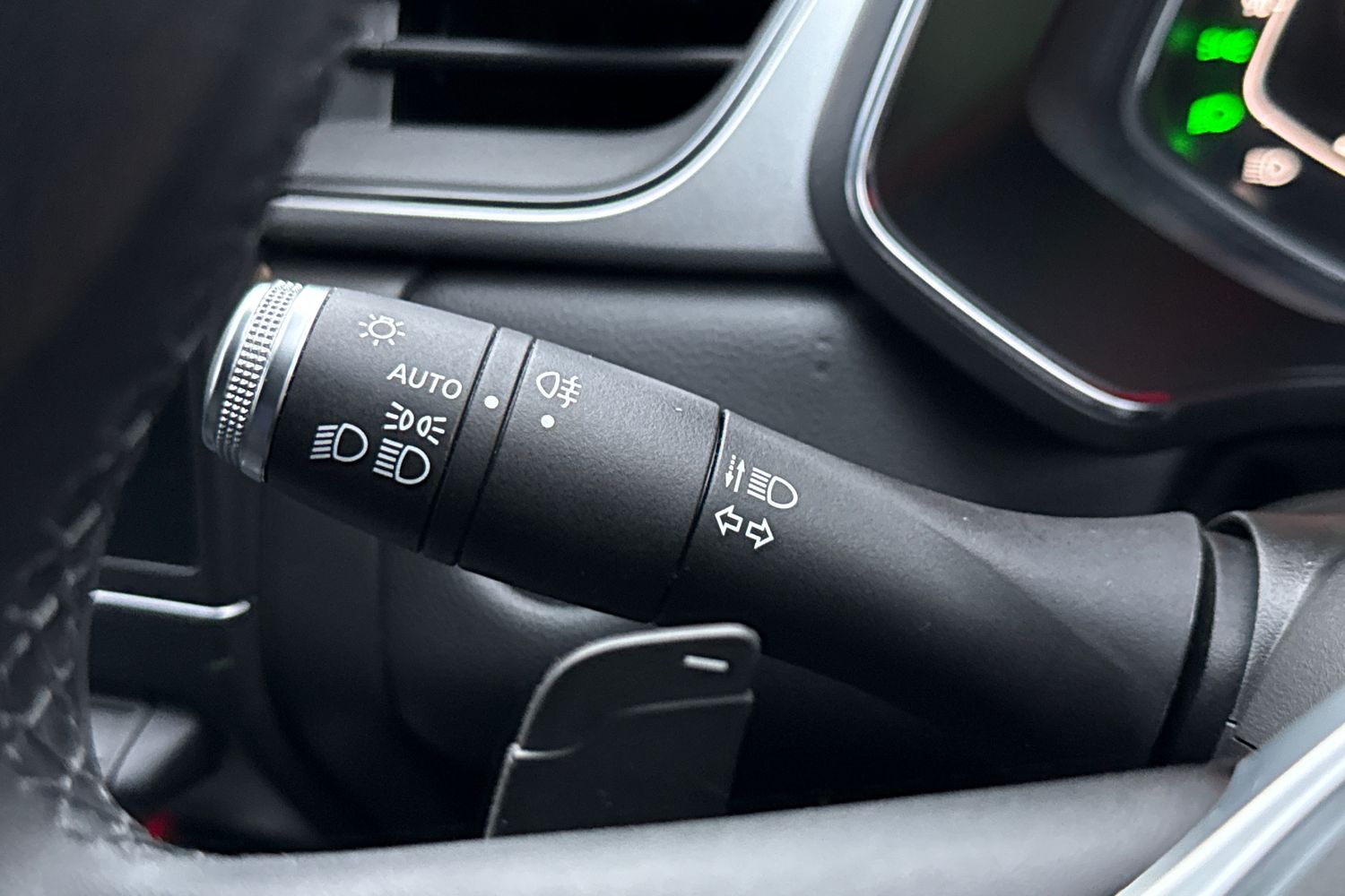 Used Renault Captur 2021 for sale - 77048460: Photo 40