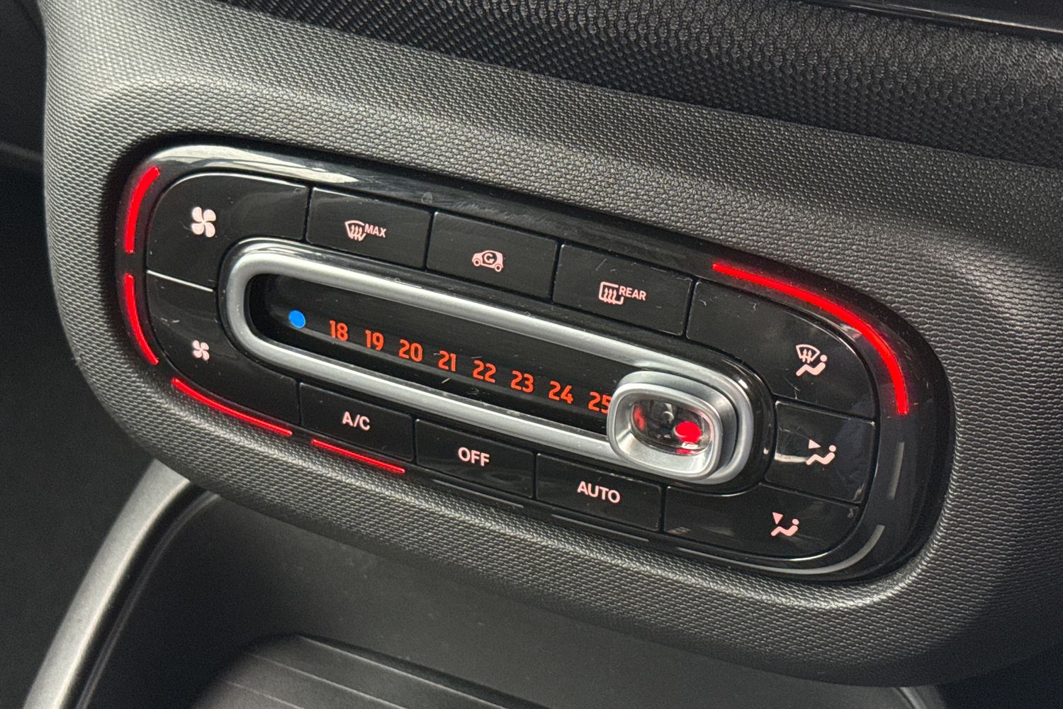 Used smart fortwo 2020 for sale - 76421444: Photo 19