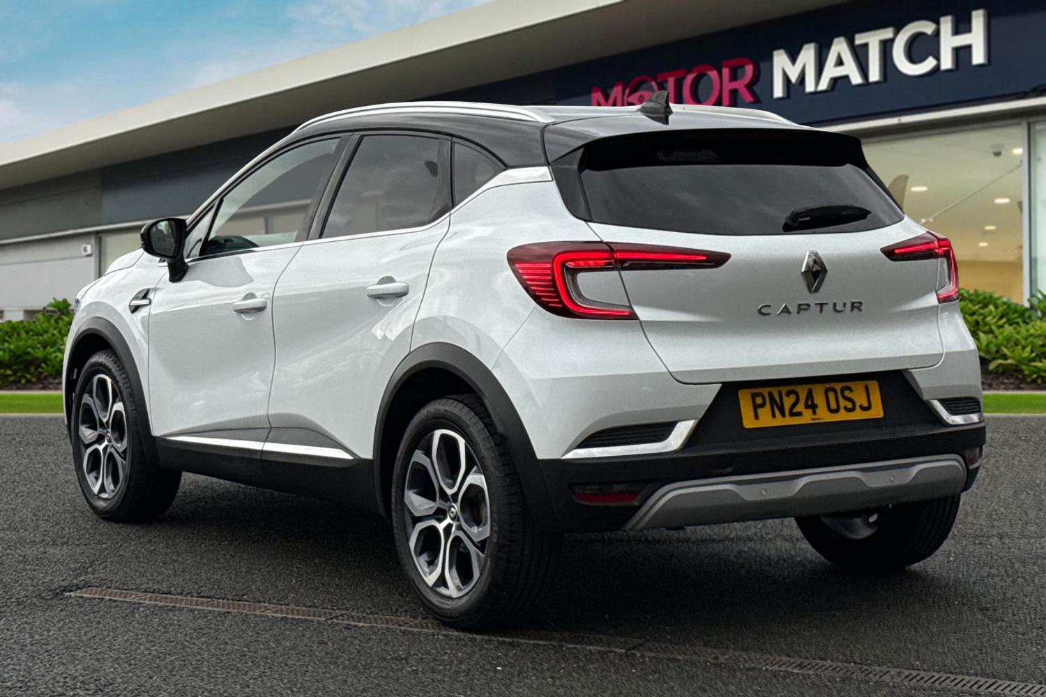 Used Renault Captur 2024 for sale - 77500824: Photo 2