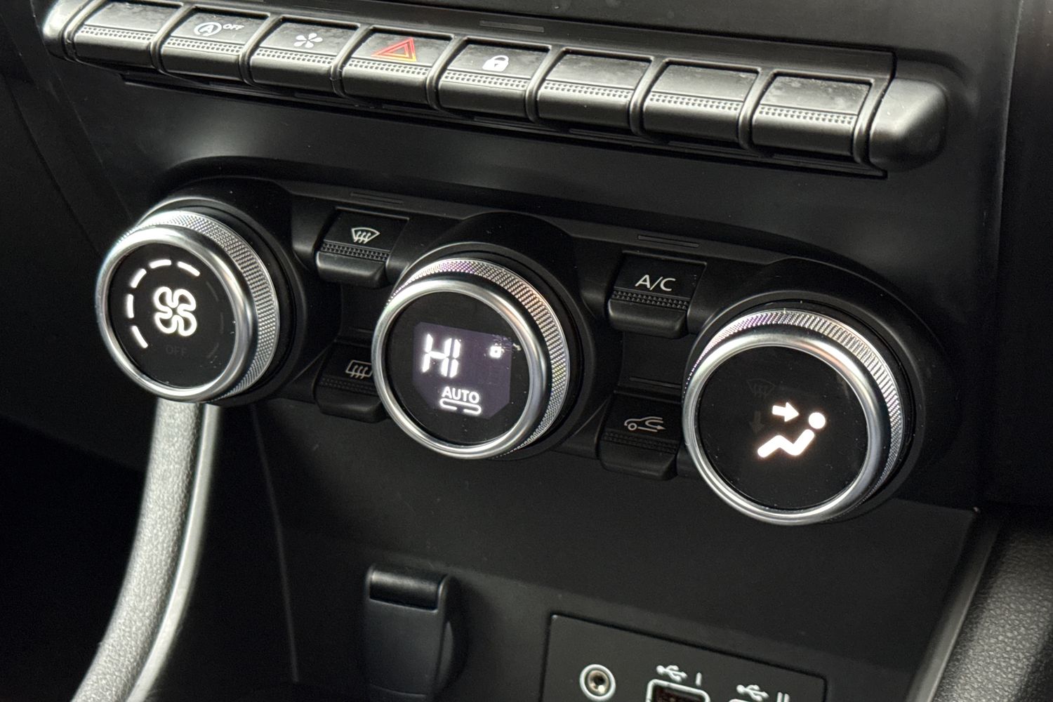 Used Renault Captur 2024 for sale - 77500824: Photo 22