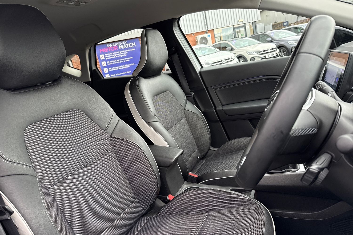 Used Renault Captur 2024 for sale - 77500824: Photo 24