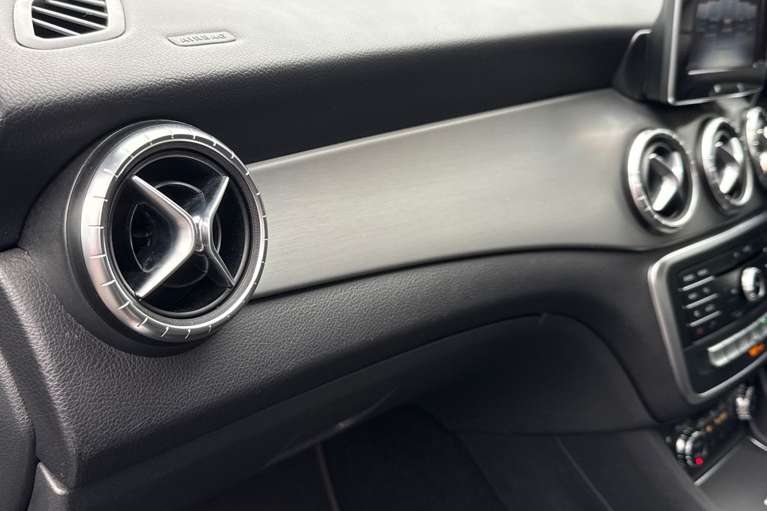 Used Mercedes-Benz CLA 2019 for sale - 77620534: Photo 34