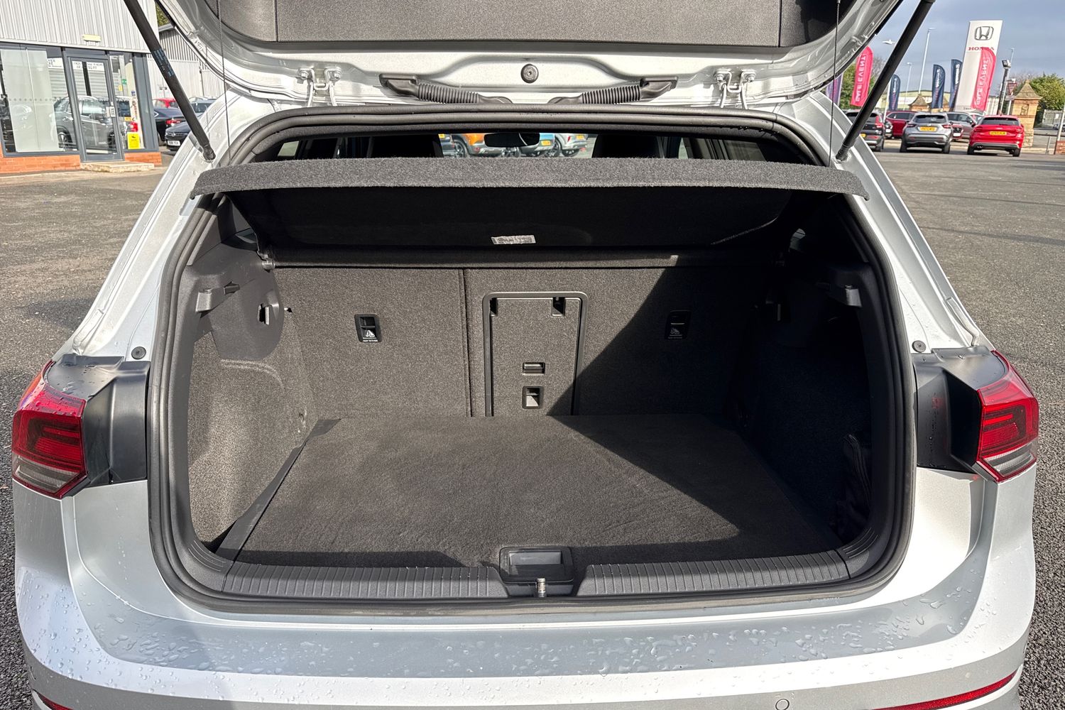 Used Volkswagen Golf 2020 for sale - 76520071: Photo 7