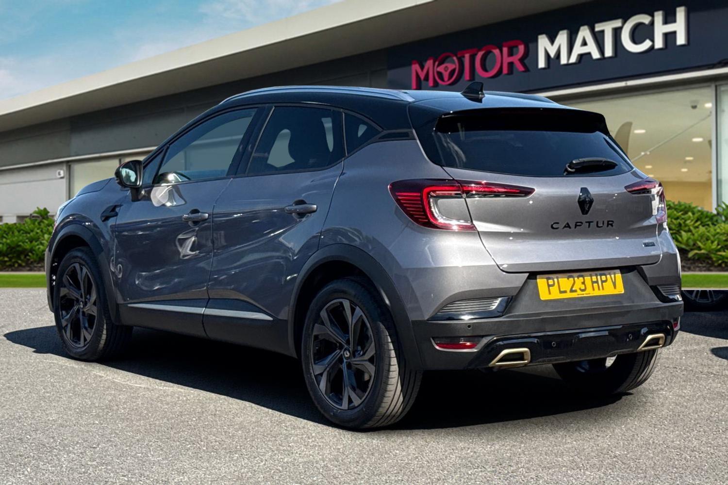 Used Renault Captur 2023 for sale - 76569632: Photo 2