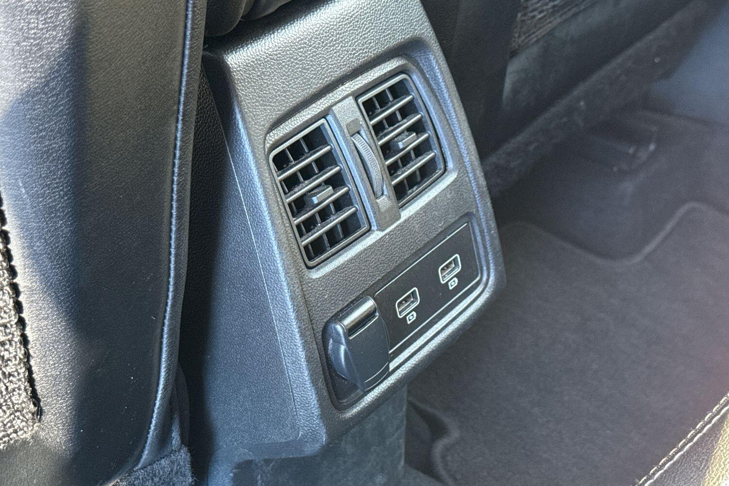 Used Renault Captur 2023 for sale - 76569632: Photo 32