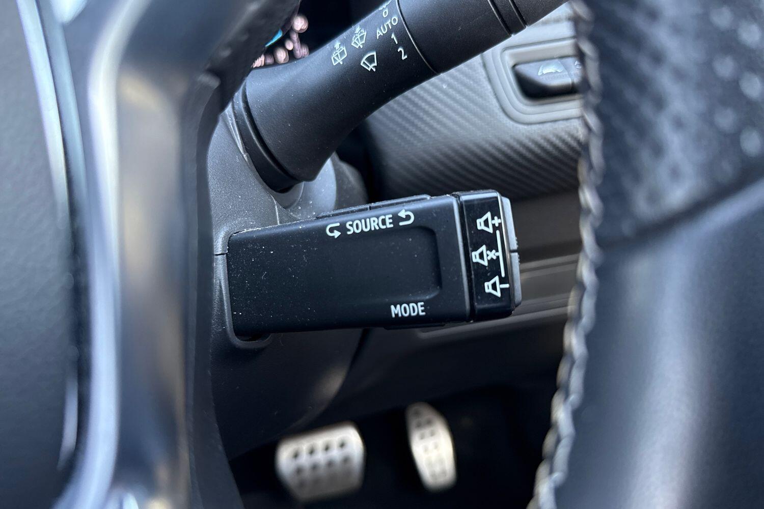 Used Renault Captur 2023 for sale - 76569632: Photo 39