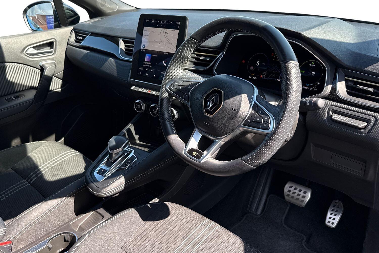 Used Renault Captur 2023 for sale - 76569632: Photo 8