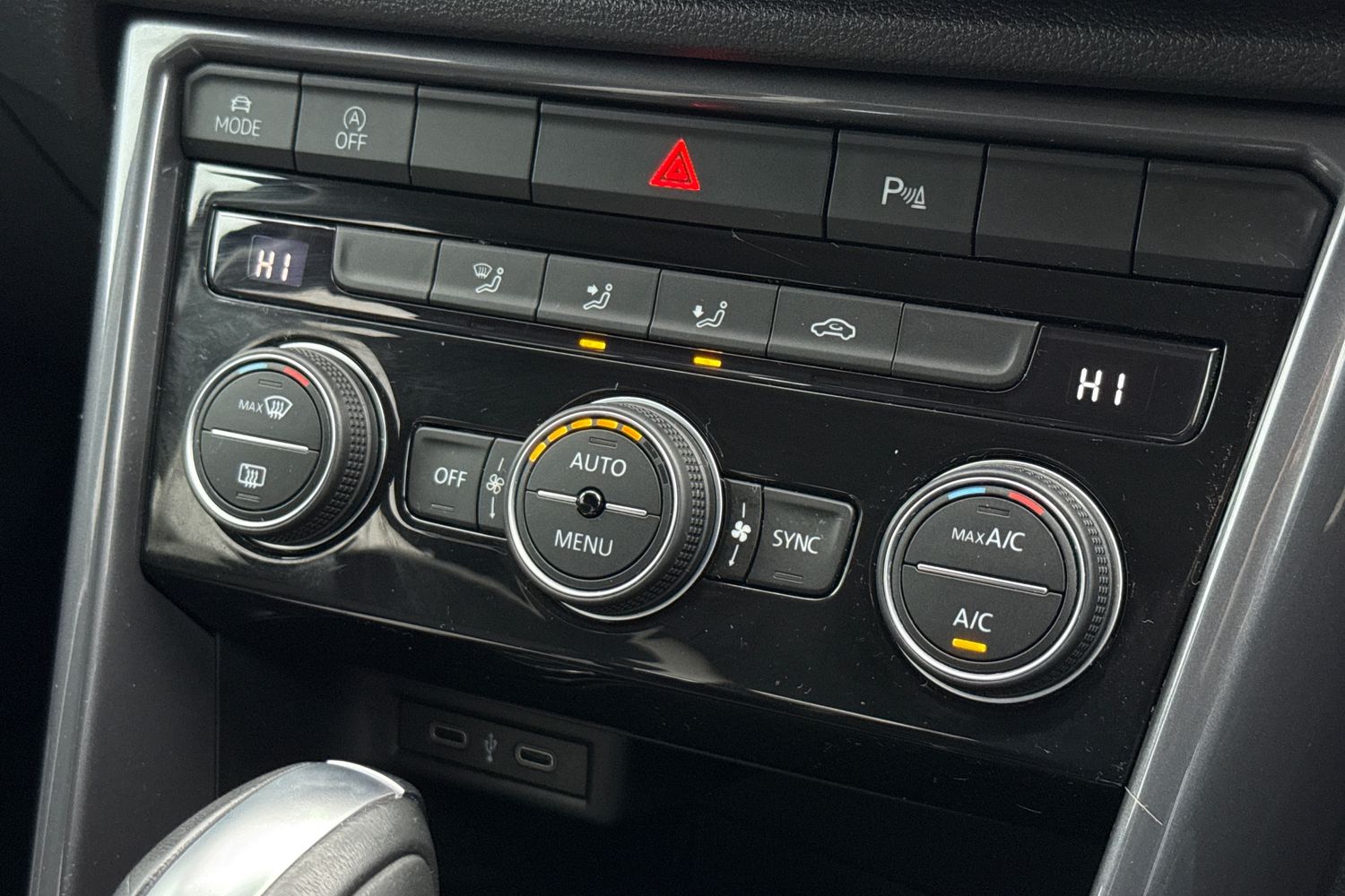 Used Volkswagen T-Roc 2021 for sale - 77037398: Photo 21