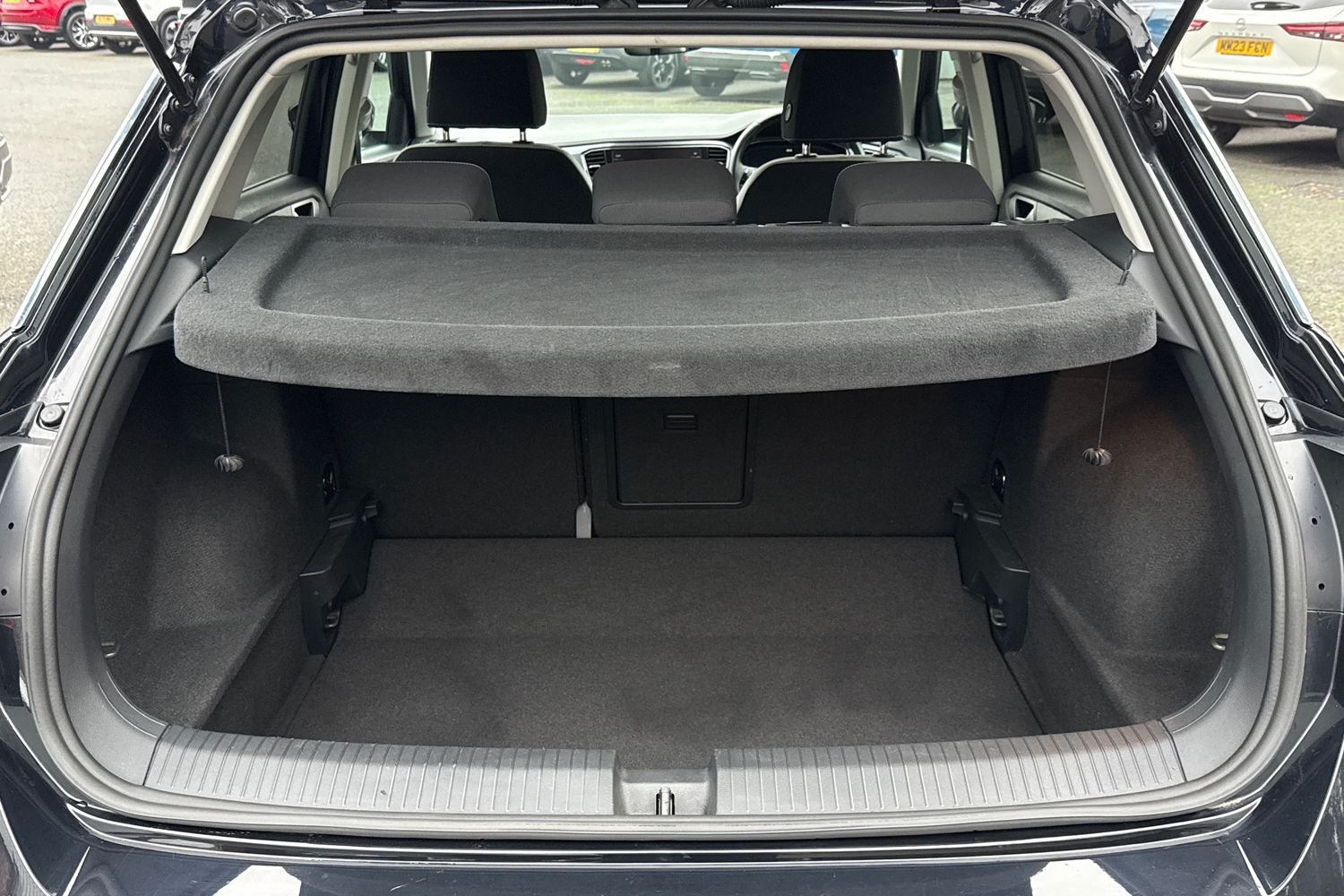 Used Volkswagen T-Roc 2021 for sale - 77037398: Photo 6