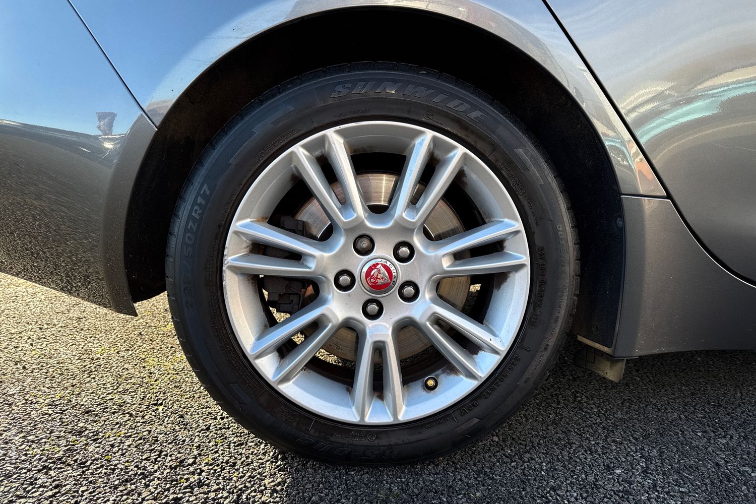 Used Jaguar XE 2017 for sale - 77093636: Photo 11