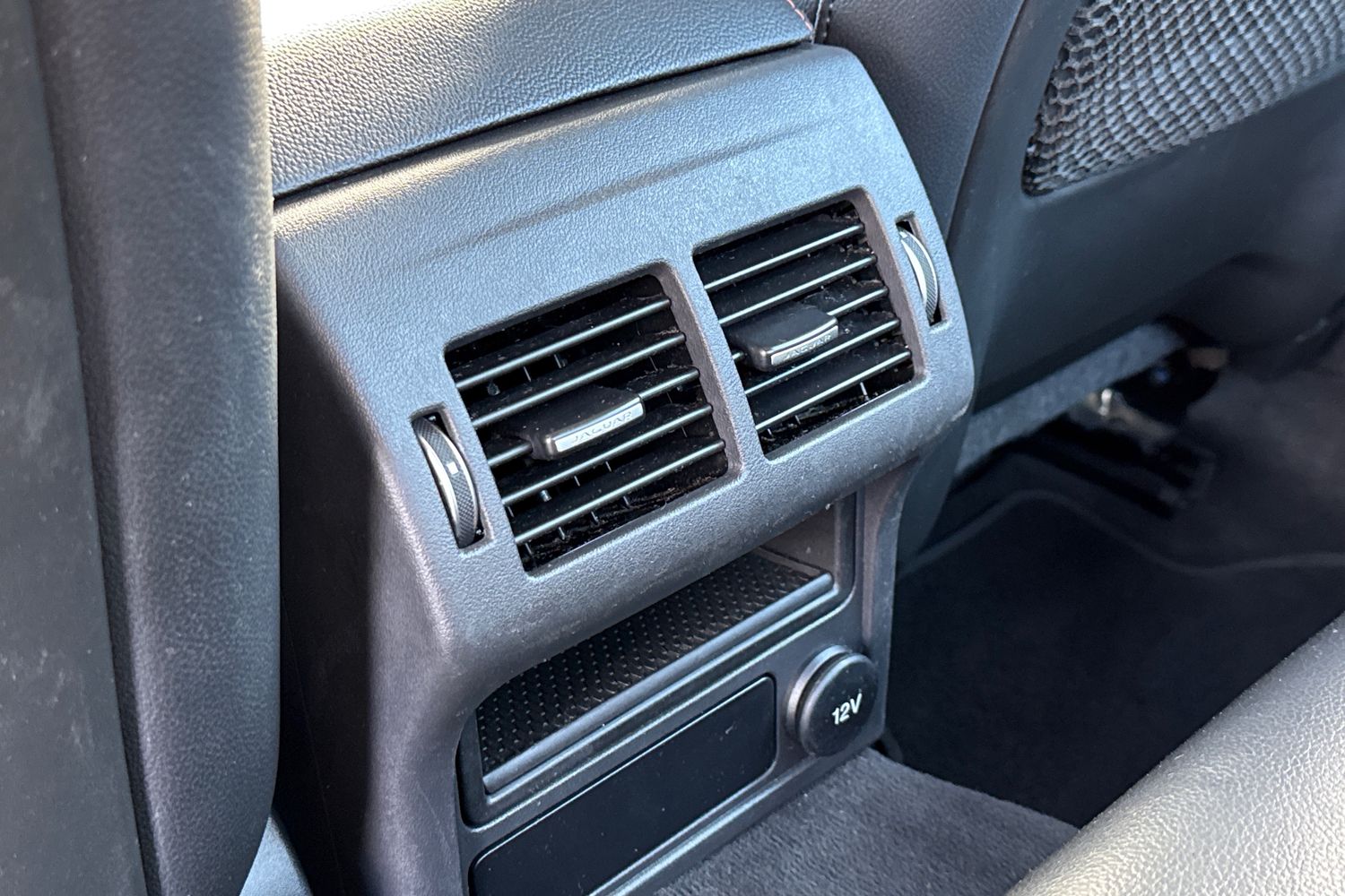 Used Jaguar XE 2017 for sale - 77093636: Photo 36