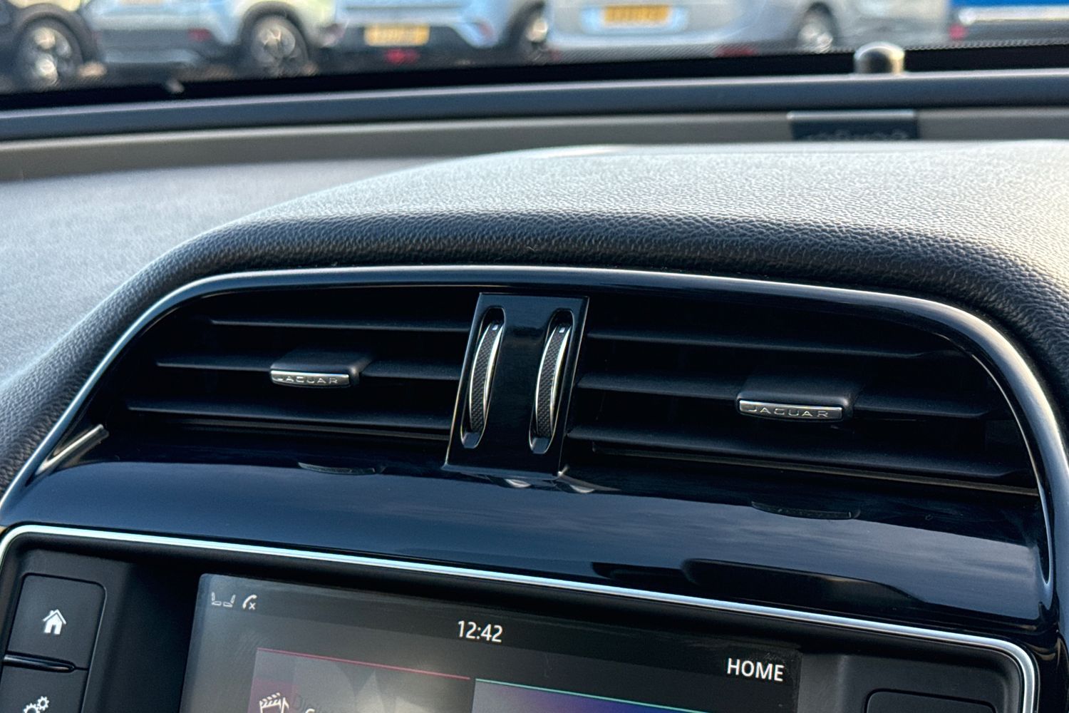 Used Jaguar XE 2017 for sale - 77093636: Photo 38