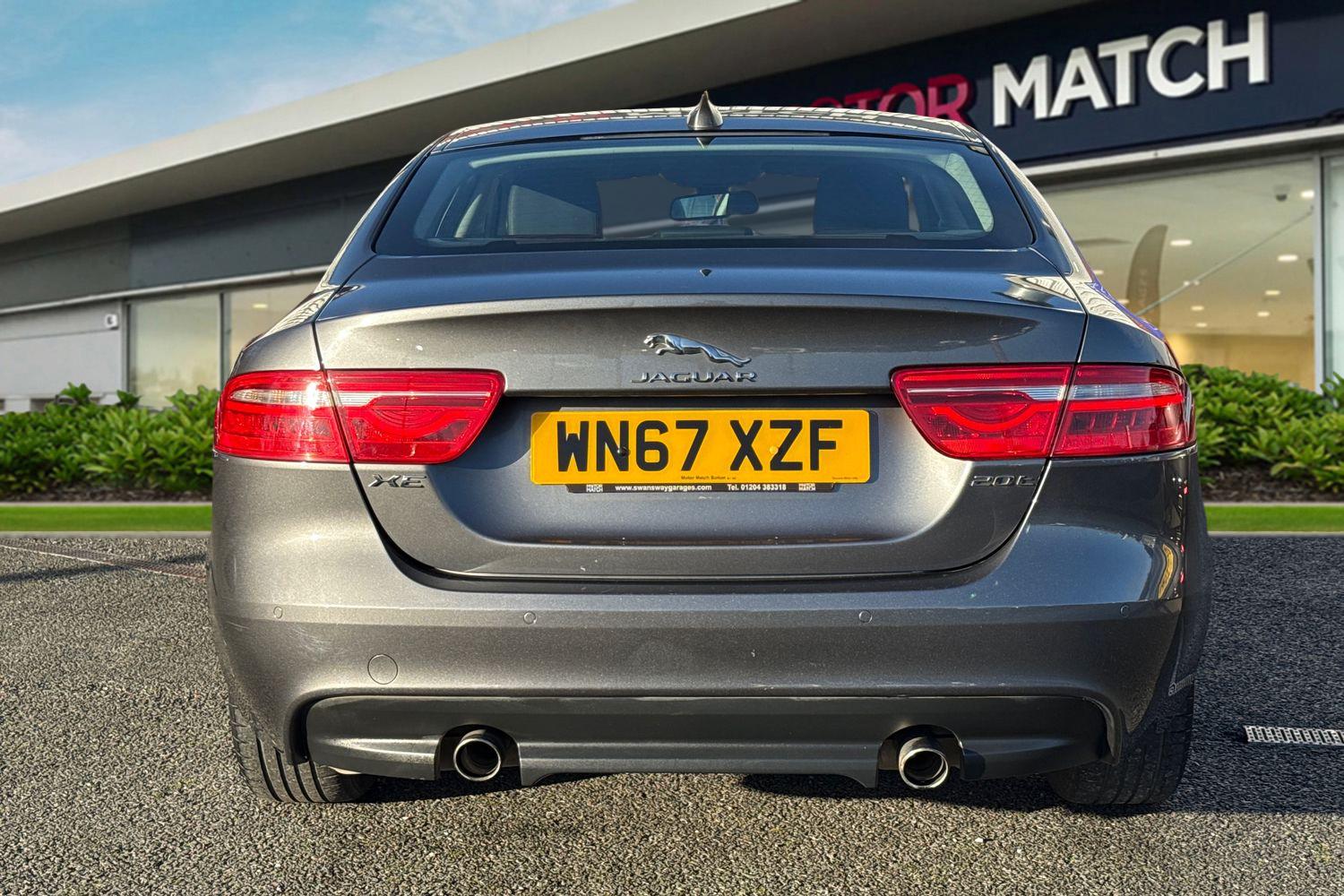 Used Jaguar XE 2017 for sale - 77093636: Photo 4