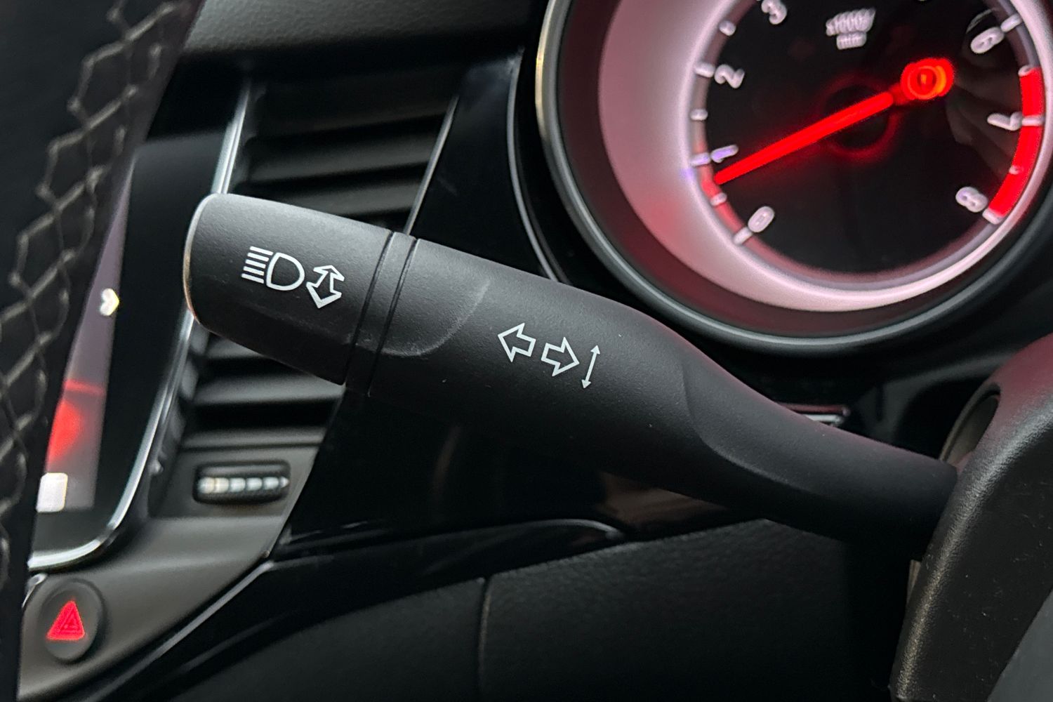 Used Vauxhall Astra 2018 for sale - 76480844: Photo 28