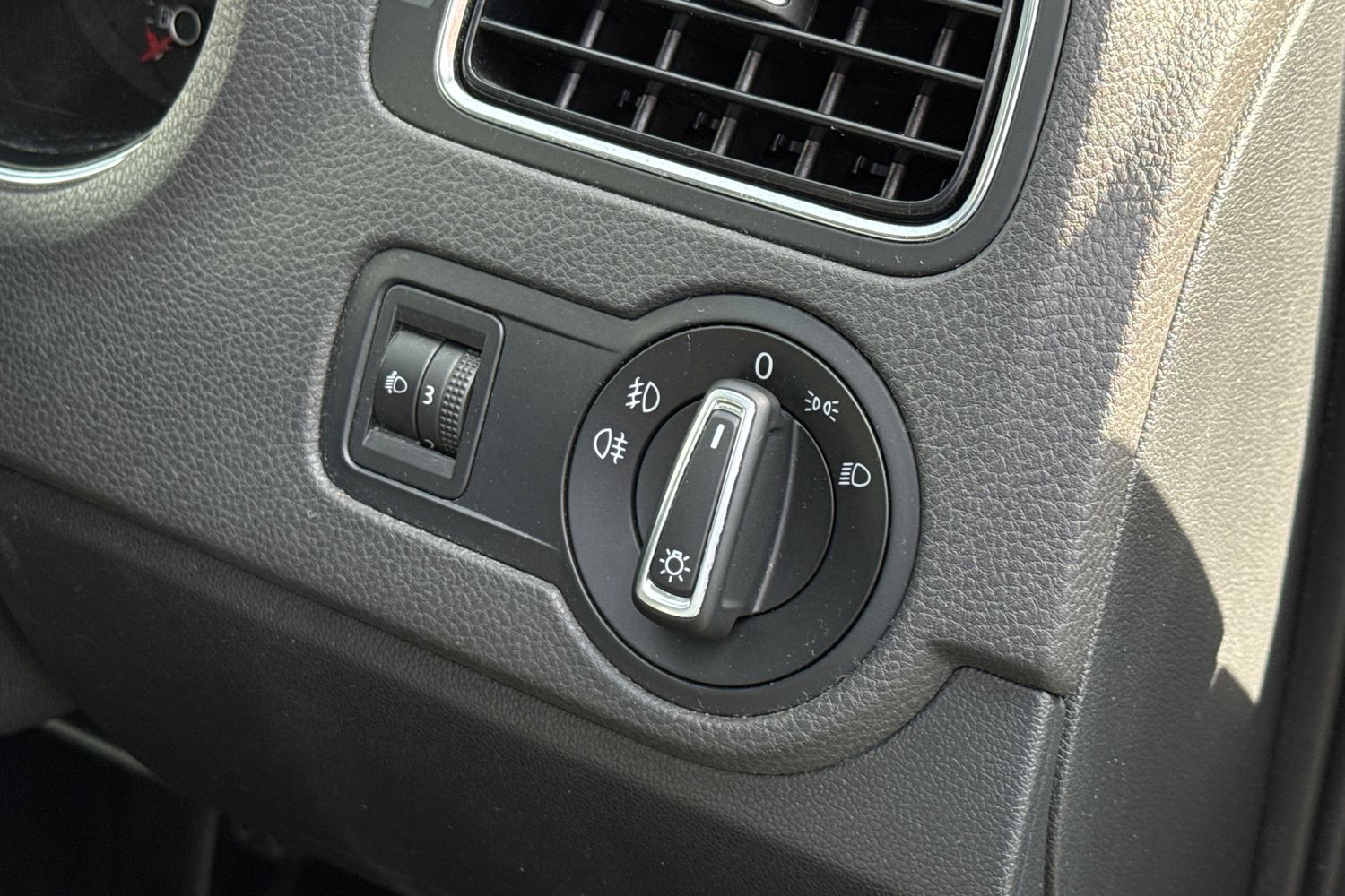 Used Volkswagen Polo 2016 for sale - 78029329: Photo 29