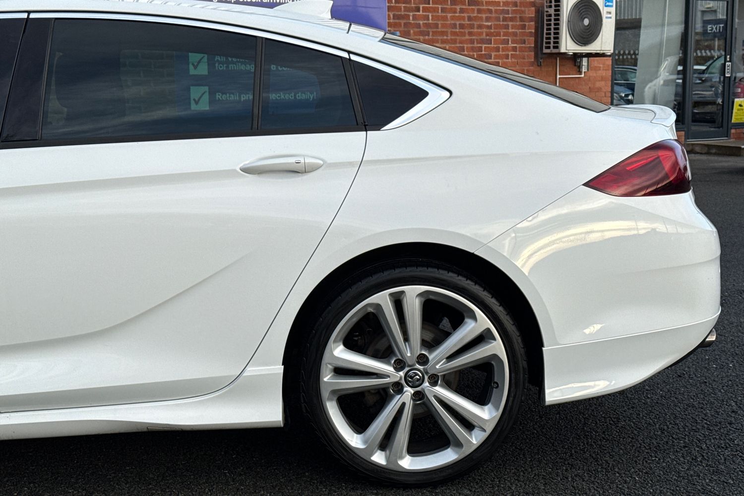 Used Vauxhall Insignia 2017 for sale - 77211478: Photo 25