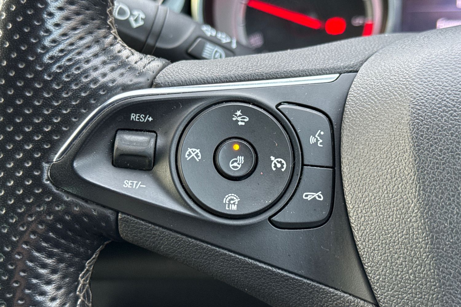 Used Vauxhall Insignia 2017 for sale - 77211478: Photo 38