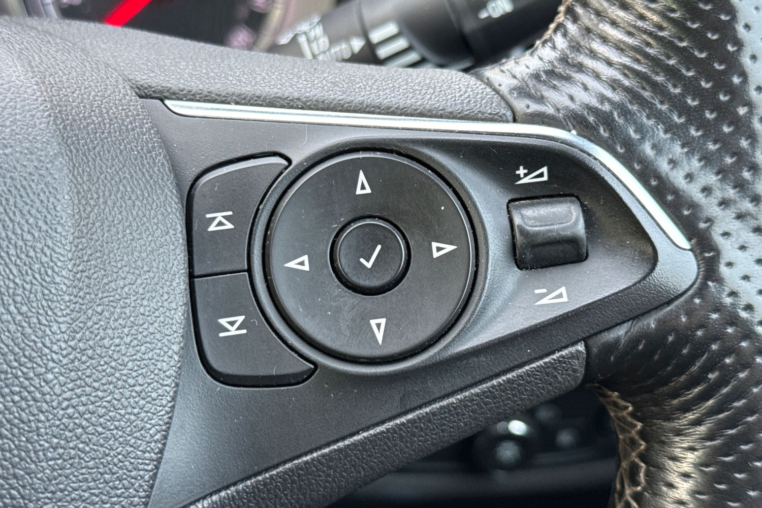 Used Vauxhall Insignia 2017 for sale - 77211478: Photo 40