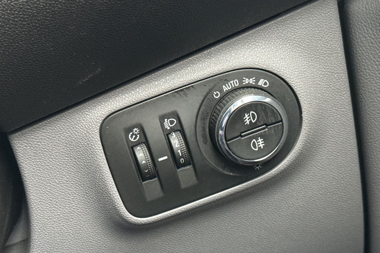 Used Vauxhall Corsa 2018 for sale - 76553482: Photo 38