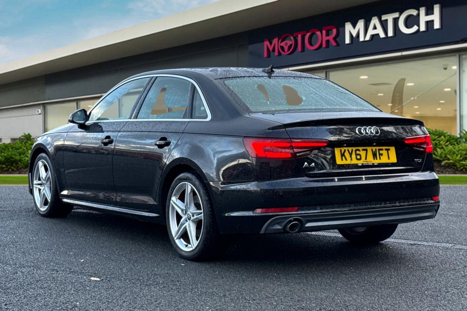 Used Audi A4 2017 for sale - 76374766: Photo 2
