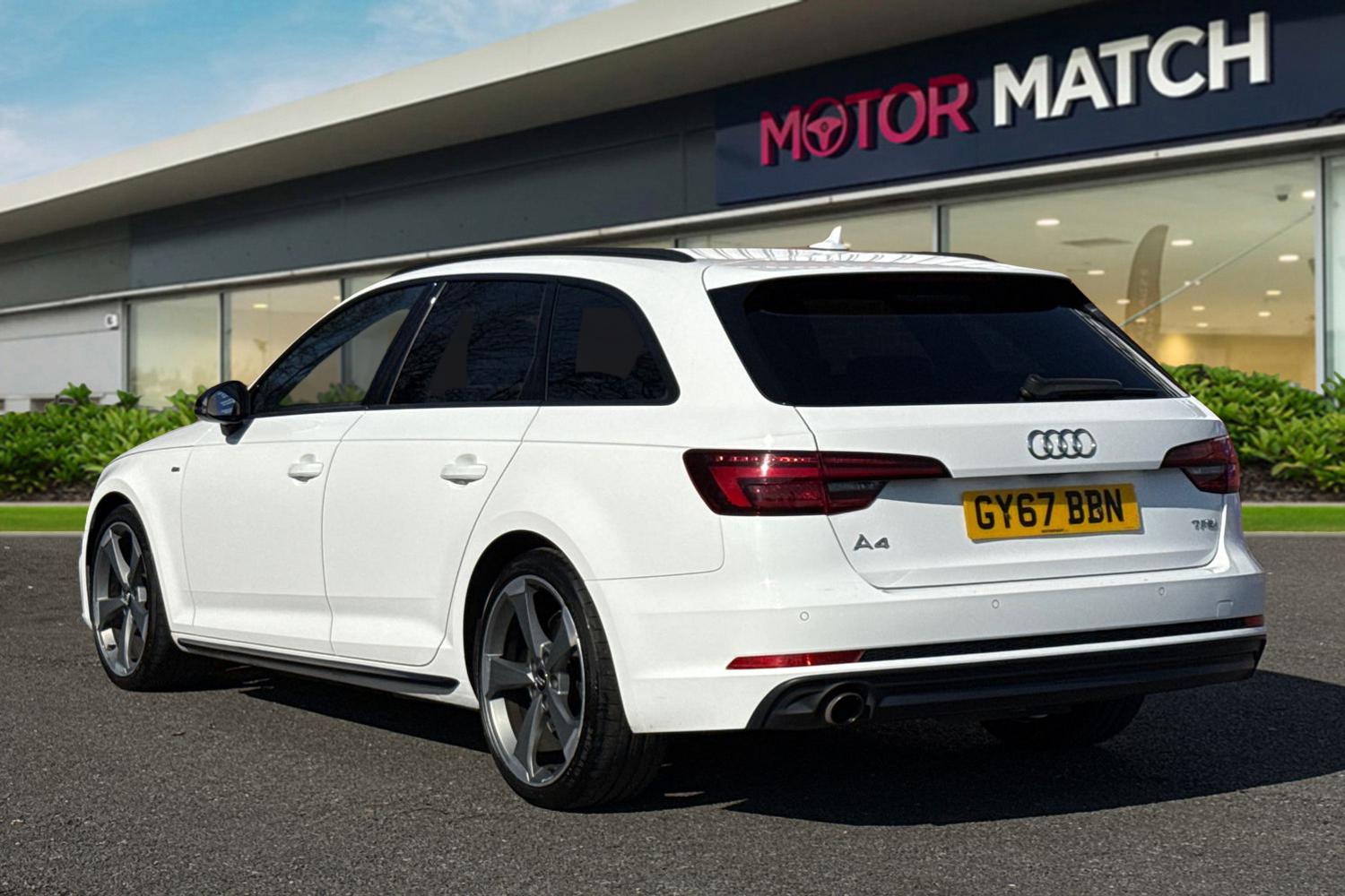 Used Audi A4 2017 for sale - 77951809: Photo 2