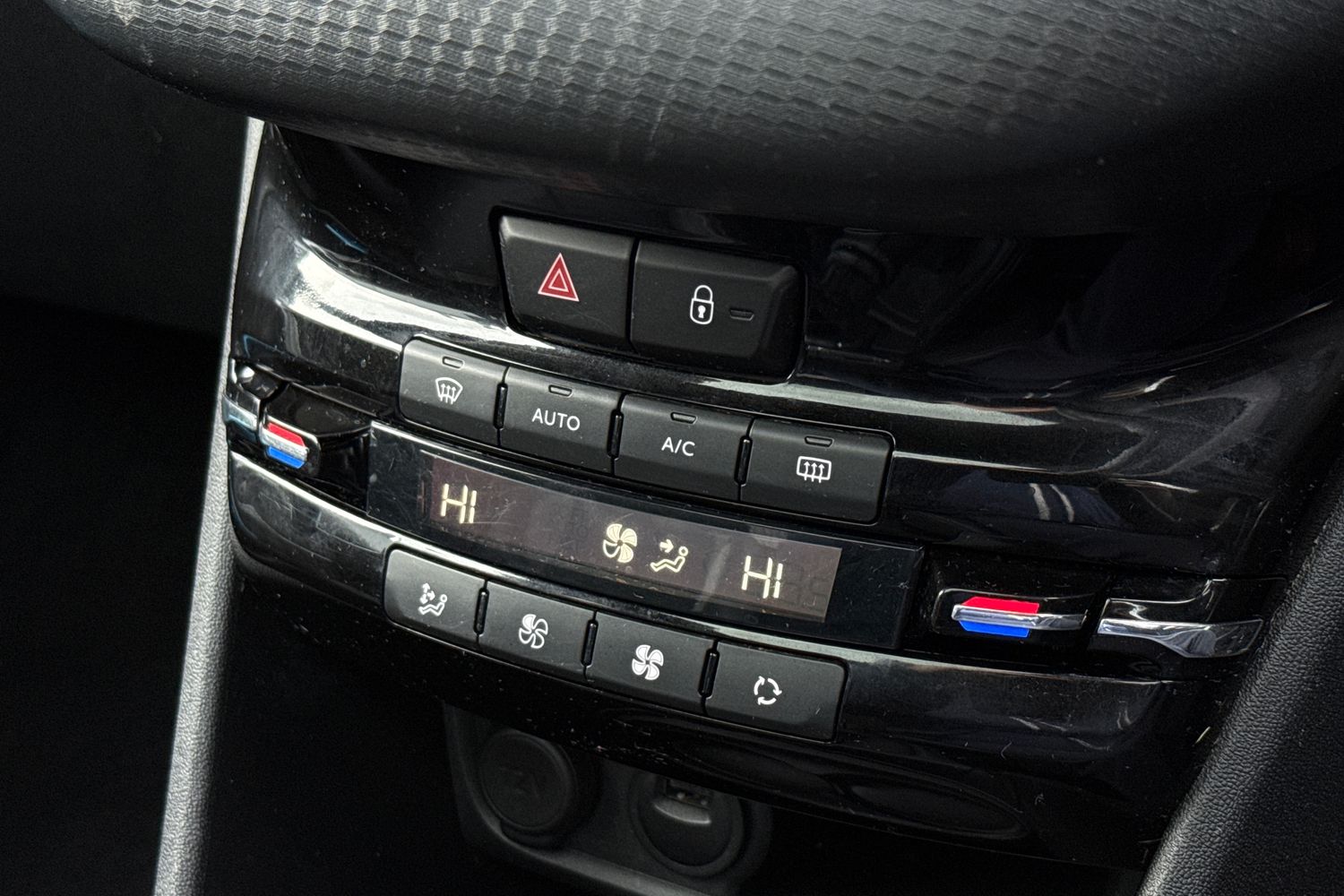 Used Peugeot 2008 2019 for sale - 77546589: Photo 21