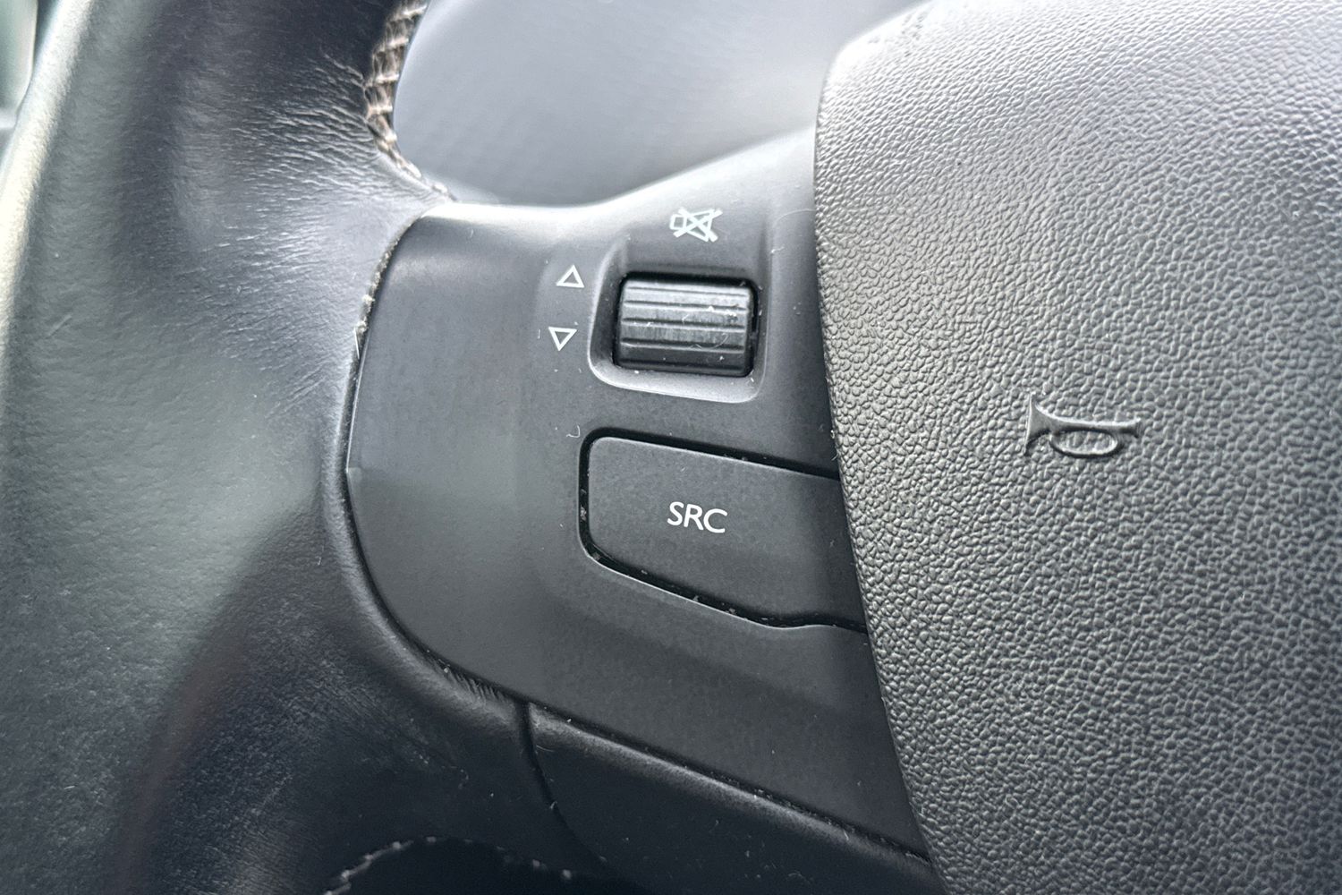 Used Peugeot 2008 2019 for sale - 77546589: Photo 35