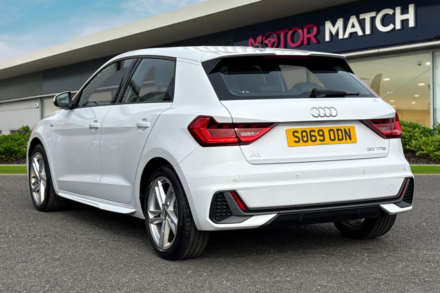 Used Audi A1 2019 for sale - 77989581: Photo 2