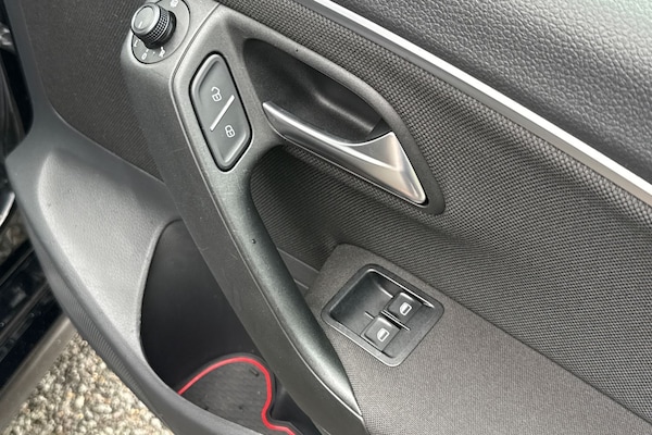 Used Volkswagen Polo 2016 for sale - 76220228: Photo 21