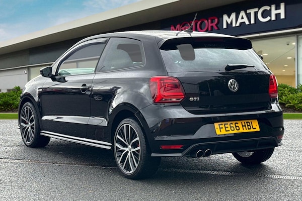 Used Volkswagen Polo 2016 for sale - 76220228: Photo 2