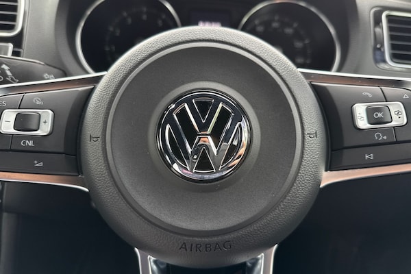 Used Volkswagen Polo 2016 for sale - 76220228: Photo 33