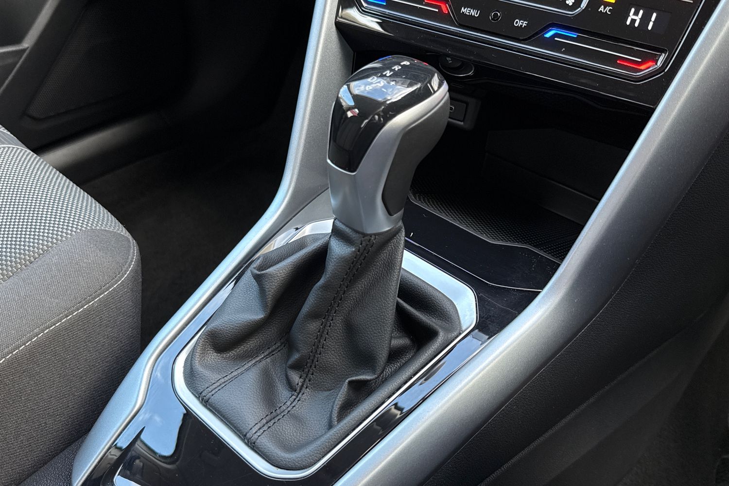 Used Volkswagen T-Roc 2022 for sale - 76385488: Photo 23