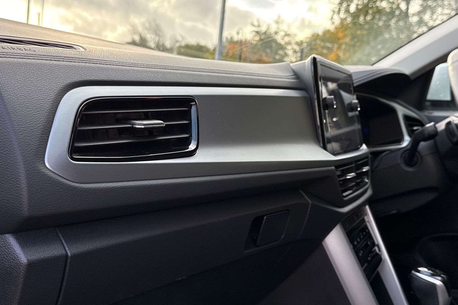 Used Volkswagen T-Roc 2022 for sale - 76385488: Photo 34