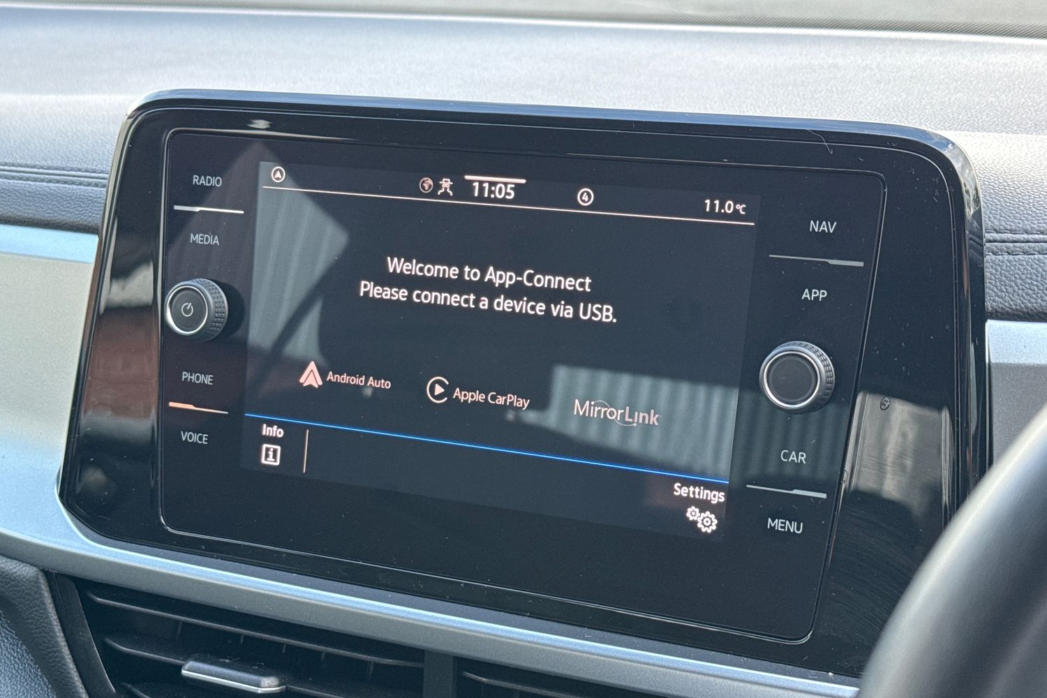 Used Volkswagen T-Roc 2022 for sale - 76385488: Photo 44