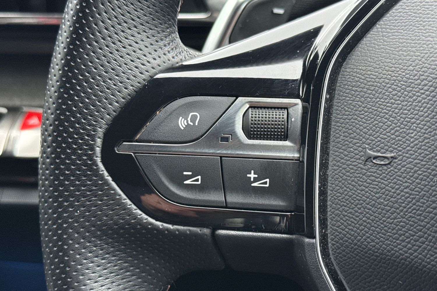 Used Peugeot 5008 2023 for sale - 77451126: Photo 44