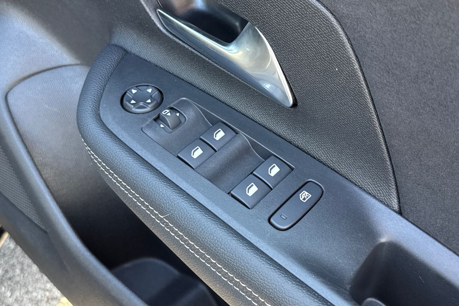 Used Vauxhall Mokka 2023 for sale - 77928970: Photo 21