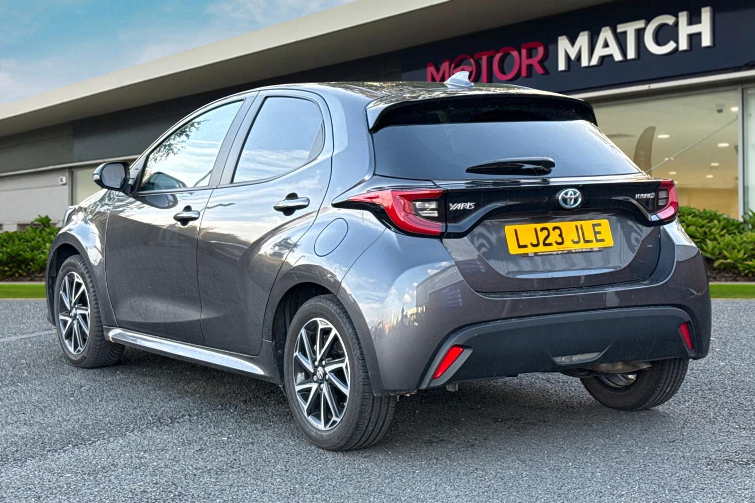 Used Toyota Yaris 2023 for sale - 76411613: Photo 2