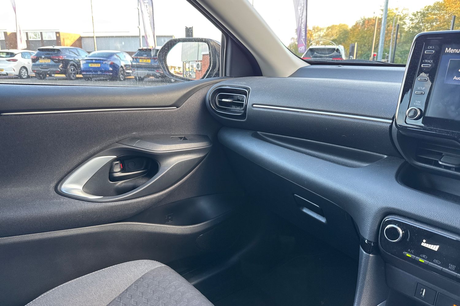 Used Toyota Yaris 2023 for sale - 76411613: Photo 36