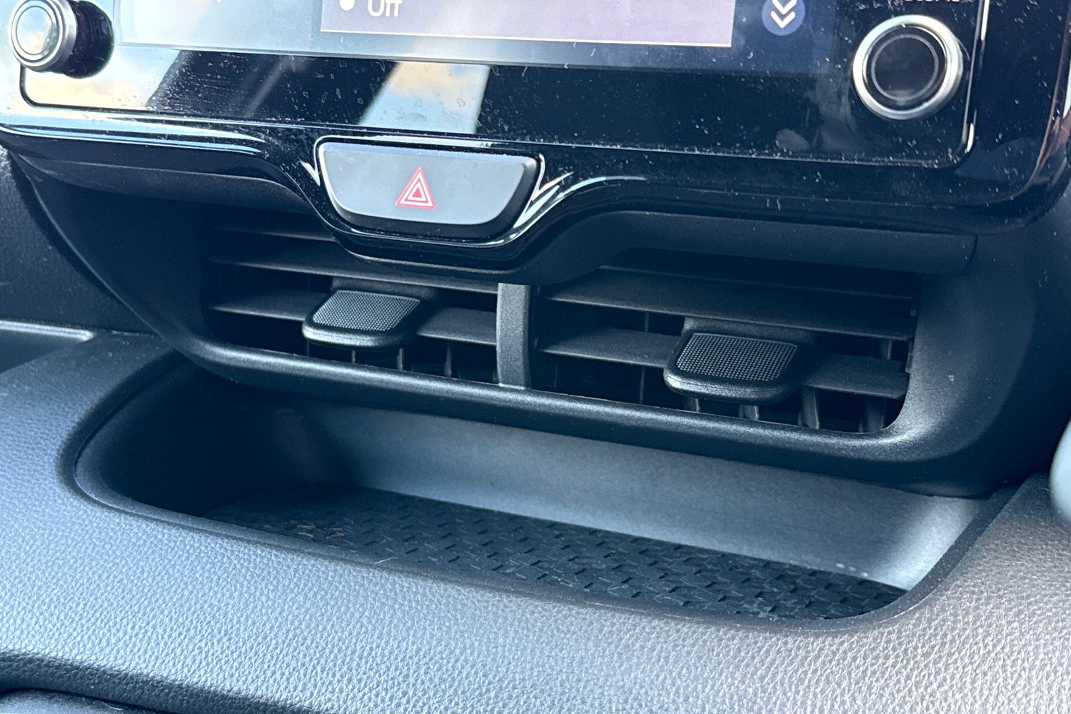 Used Toyota Yaris 2023 for sale - 76411613: Photo 41