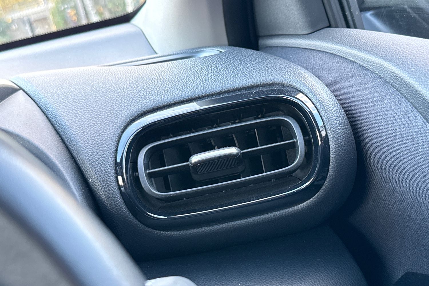 Used Toyota Yaris 2023 for sale - 76411613: Photo 43