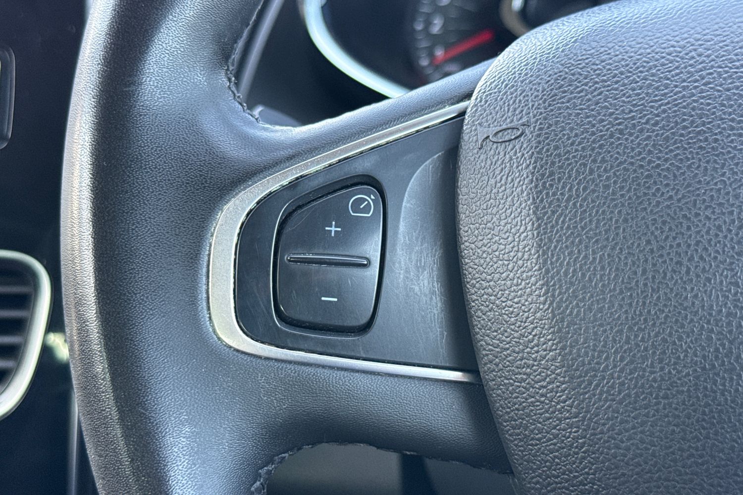 Used Renault Clio 2019 for sale - 77943759: Photo 36