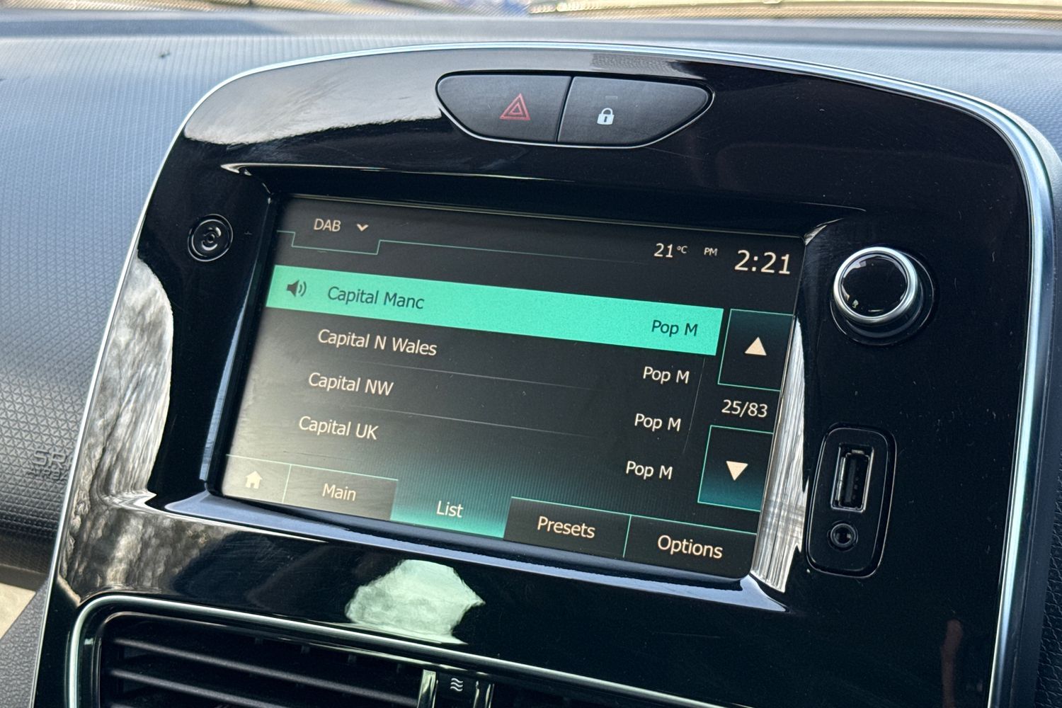 Used Renault Clio 2019 for sale - 77943759: Photo 43