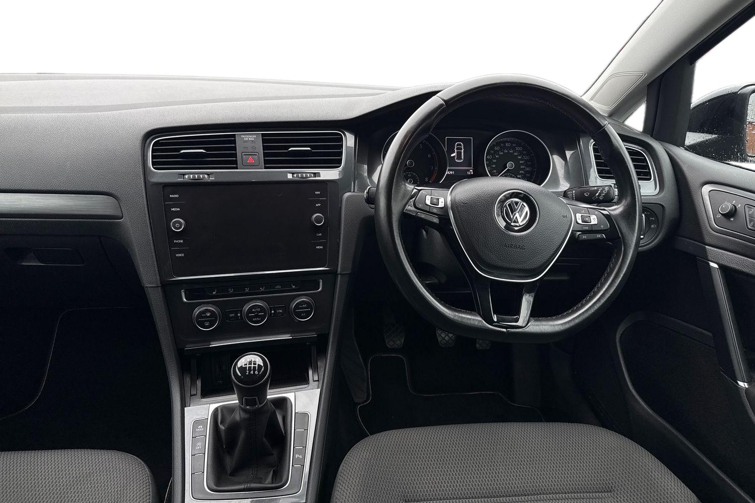 Used Volkswagen Golf 2019 for sale - 77520324: Photo 18