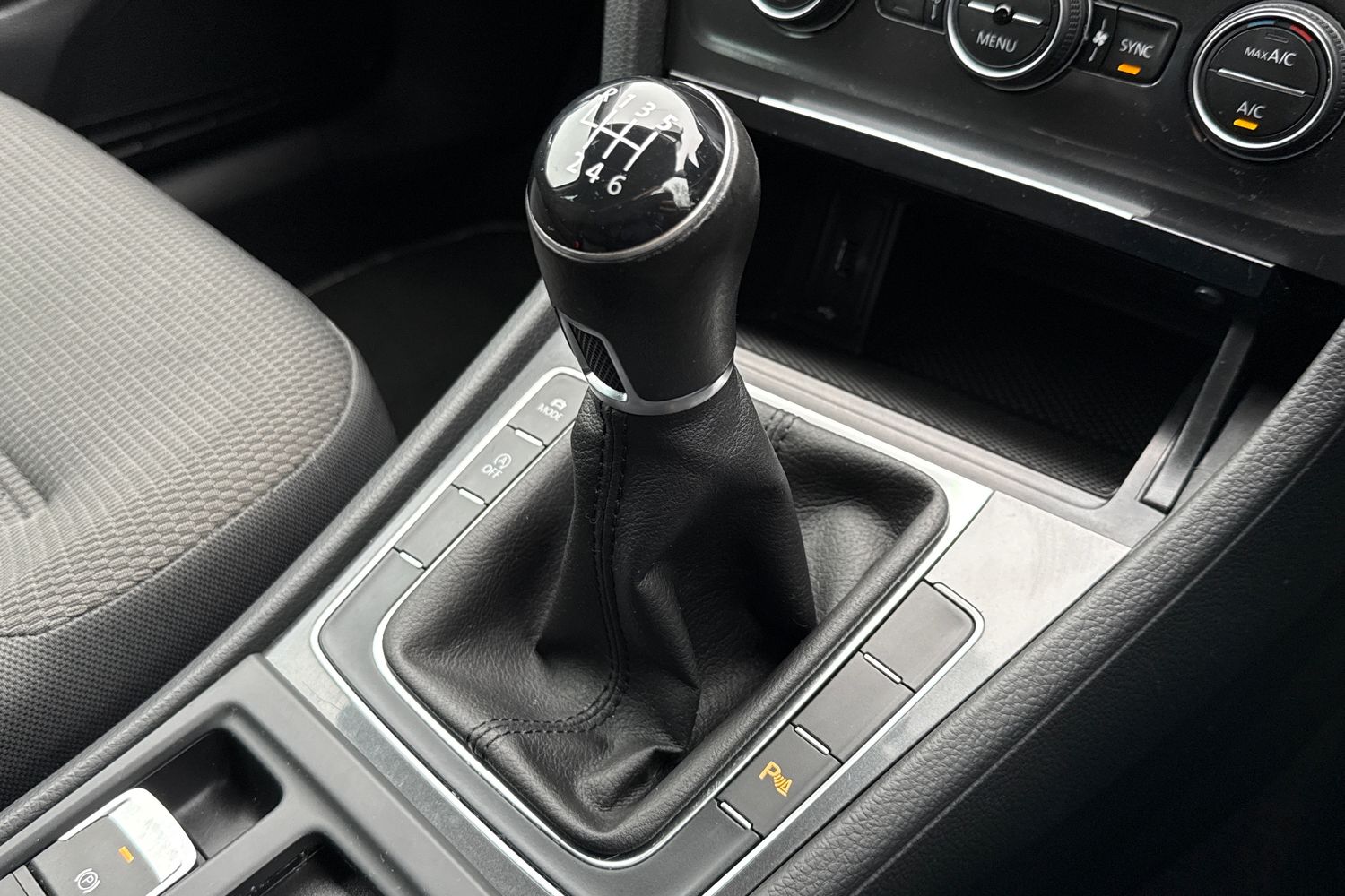 Used Volkswagen Golf 2019 for sale - 77520324: Photo 23