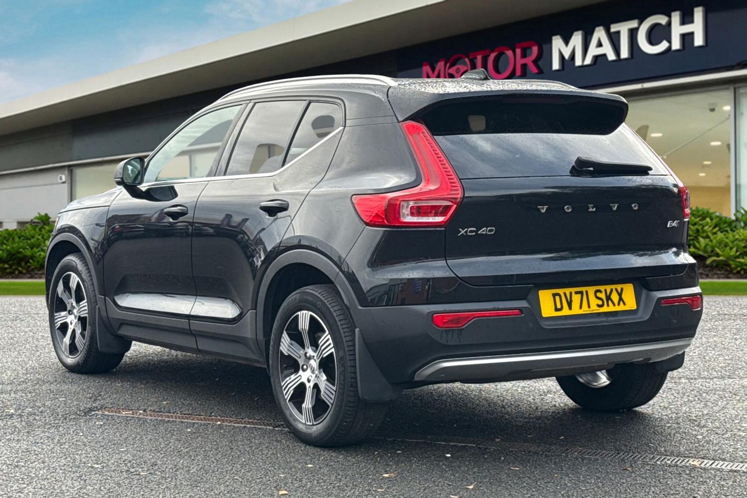 Used Volvo XC40 2021 for sale - 76353191: Photo 2