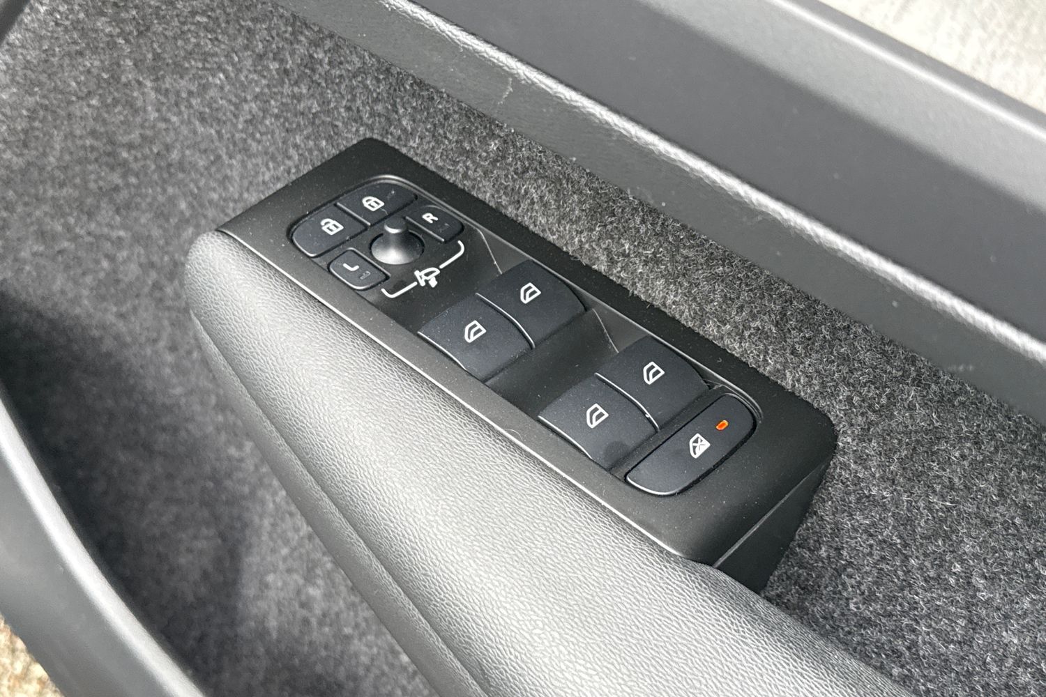 Used Volvo XC40 2021 for sale - 76353191: Photo 21