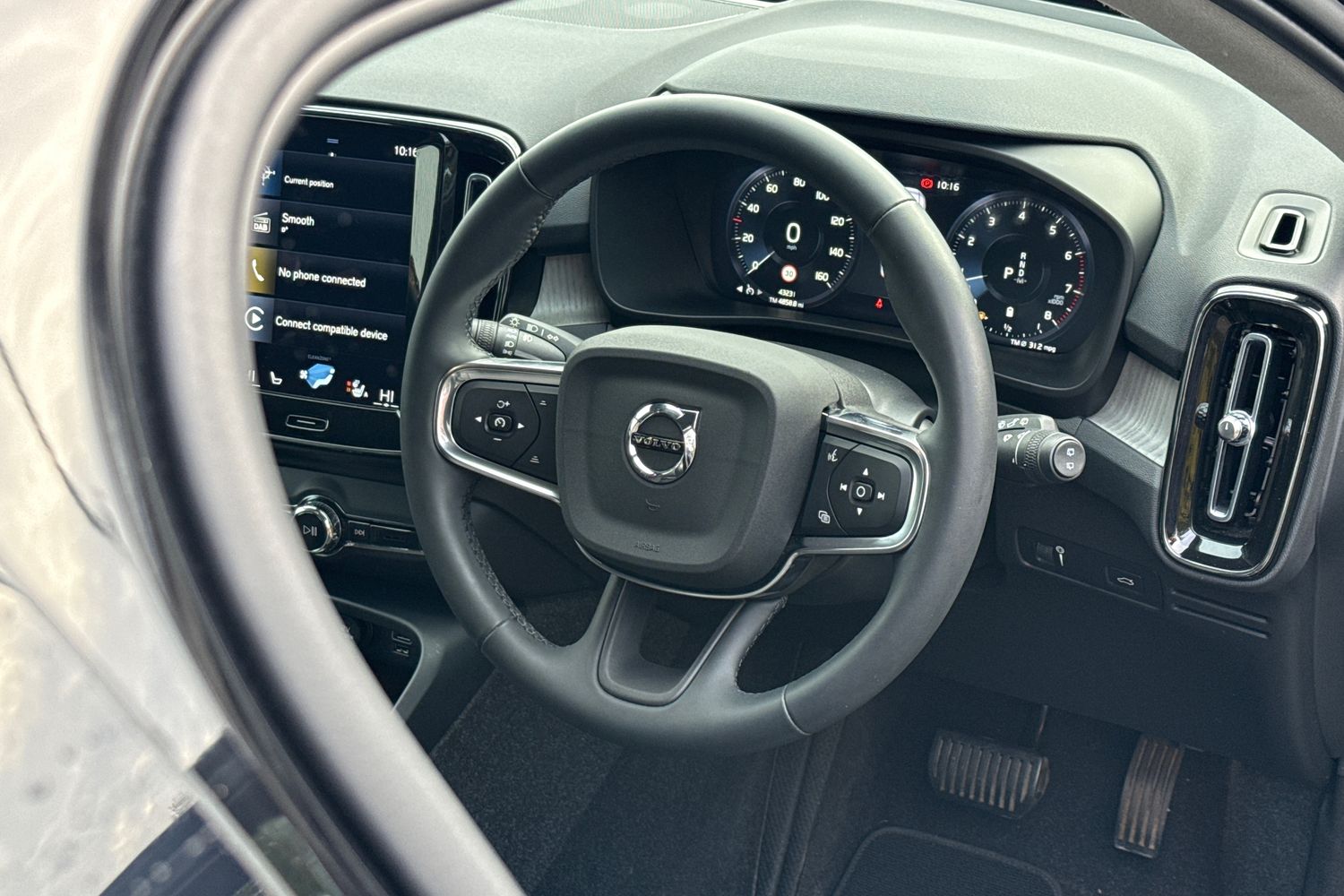 Used Volvo XC40 2021 for sale - 76353191: Photo 31
