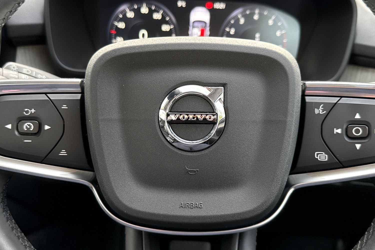 Used Volvo XC40 2021 for sale - 76353191: Photo 37